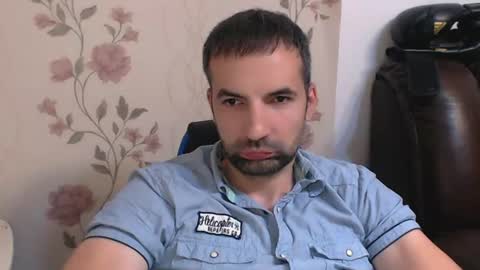 Snapshot of leo_gianni chatting on July 12, 2026, 8:44 pm Leo Gianni online show from July 12, 2026, 8:44 pm