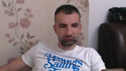 Snapshot of leo_gianni chatting on July 21, 2026, 2:08 pm Leo Gianni online show from July 21, 2026, 2:08 pm