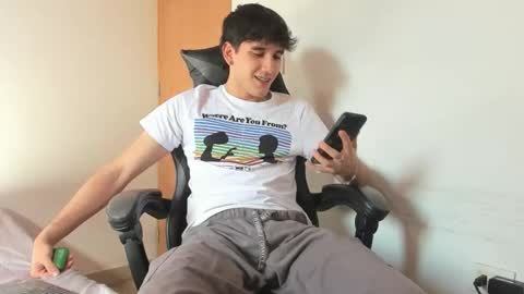 Leo Jones online show from October 3, 2025, 8:28 pm