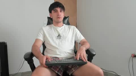 Leo Jones online show from April 22, 2026, 8:43 pm