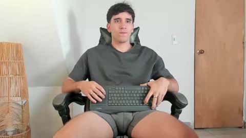 Leo Jones online show from July 19, 2026, 9:29 pm