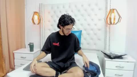 Snapshot of leo_sanz6 chatting on July 21, 2026, 12:29 pm LEO online show from July 21, 2026, 12:29 pm
