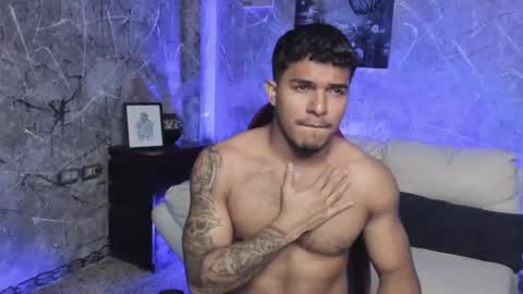 Snapshot of leo_taro chatting on October 15, 2025, 12:44 am Leo independent model online show from October 15, 2025, 12:44 am