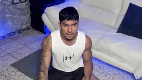 Leo independent model online show from January 12, 2026, 1:33 am