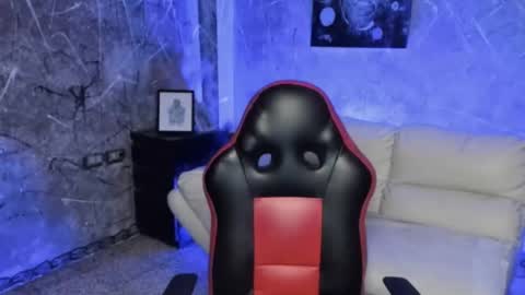 Leo independent model online show from January 16, 2026, 2:37 am