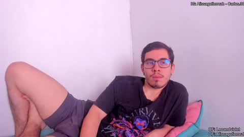 Snapshot of leoandviolet chatting on December 5, 2024, 2:22 pm Carlos Alissa. Help us to reach 100 likes online show from December 5, 2024, 2:22 pm