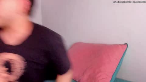 Snapshot of leoandviolet chatting on October 7, 2025, 7:11 pm Carlos Alissa. Help us to reach 100 likes online show from October 7, 2025, 7:11 pm