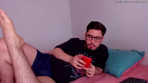 Snapshot of leoandviolet chatting on October 25, 2025, 4:57 pm Carlos Alissa. Help us to reach 100 likes online show from October 25, 2025, 4:57 pm