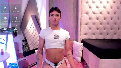 Snapshot of leohard_ chatting on April 21, 2026, 12:11 pm leohard_ online show from April 21, 2026, 12:11 pm