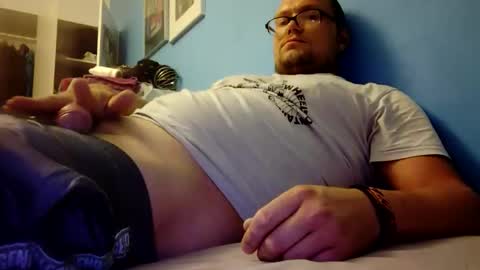 Snapshot of leolongbln chatting on September 13, 2025, 7:46 pm leolongbln online show from September 13, 2025, 7:46 pm