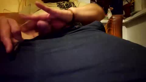 Snapshot of leolongbln chatting on November 6, 2025, 6:53 pm leolongbln online show from November 6, 2025, 6:53 pm