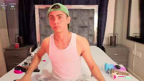 Snapshot of leomonnroe chatting on July 4, 2026, 4:02 pm leomonnroe online show from July 4, 2026, 4:02 pm