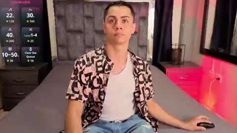 Snapshot of leomonnroe chatting on July 23, 2026, 7:12 pm leomonnroe online show from July 23, 2026, 7:12 pm