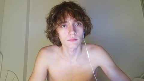 Snapshot of leon_heart666 chatting on April 12, 2026, 8:58 pm Leon online show from April 12, 2026, 8:58 pm