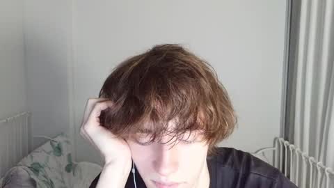 Leon online show from May 14, 2026, 8:26 pm