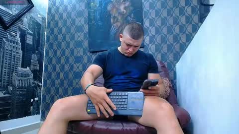 Leon Smoron online show from April 14, 2026, 1:44 am