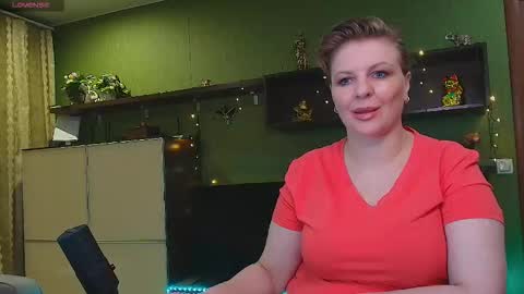 Leona tracie online show from March 19, 2026, 9:41 pm