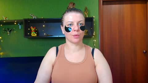 Leona tracie online show from May 2, 2026, 8:14 pm
