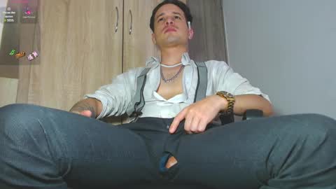 Snapshot of leonal_oconer chatting on June 1, 2026, 5:36 pm iam leonal online show from June 1, 2026, 5:36 pm