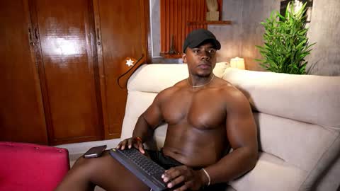 Leandro jones online show from October 15, 2025, 1:11 pm