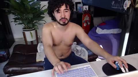 Snapshot of leonel_wargen chatting on November 20, 2025, 7:35 pm Artorias online show from November 20, 2025, 7:35 pm