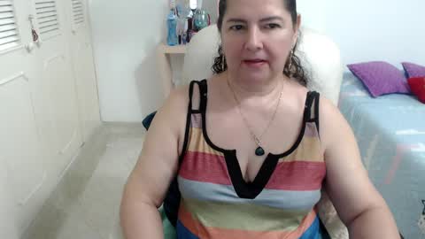 leonela   online show from April 6, 2026, 4:46 am