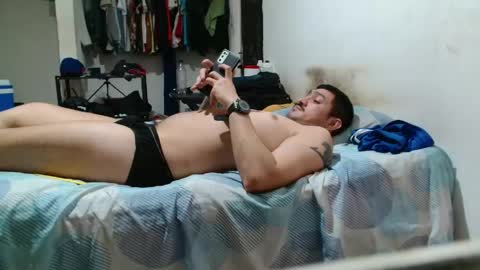 leonino231 online show from April 25, 2026, 12:13 am