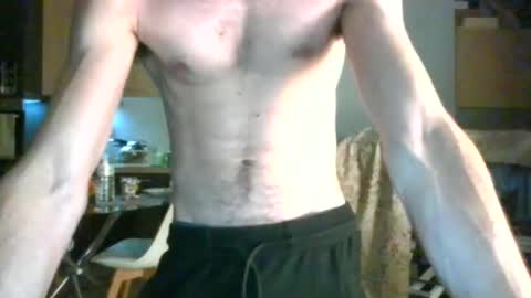 leonlio96 online show from January 9, 2025, 7:08 pm