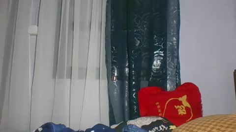 Snapshot of leonnida chatting on April 4, 2026, 7:22 pm leonnida online show from April 4, 2026, 7:22 pm