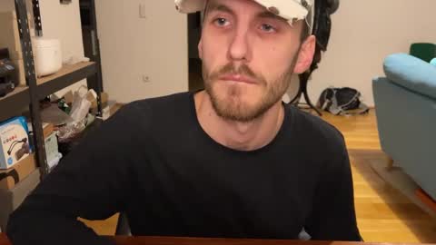 Leon online show from December 16, 2024, 4:05 pm