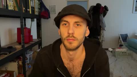 Leon online show from January 12, 2026, 2:44 pm