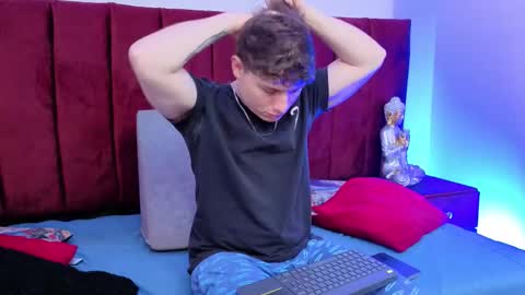 Snapshot of leoo_miller chatting on November 6, 2025, 4:24 am Leo online show from November 6, 2025, 4:24 am