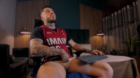 Leo Salvatore online show from February 2, 2025, 3:10 am