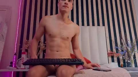 leotease online show from May 15, 2026, 11:12 pm