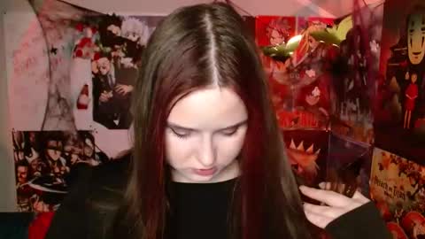 Snapshot of leraaa72 chatting on October 28, 2025, 7:49 pm little secret online show from October 28, 2025, 7:49 pm