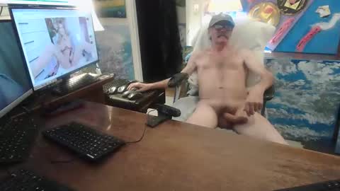 leroypaul467 online show from April 30, 2026, 6:47 pm