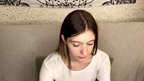 Snapshot of lesleytargett chatting on November 27, 2025, 12:07 pm Sia online show from November 27, 2025, 12:07 pm