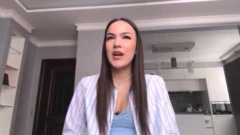 Snapshot of leslidagis chatting on March 1, 2026, 6:26 am Hello my name is Carry online show from March 1, 2026, 6:26 am