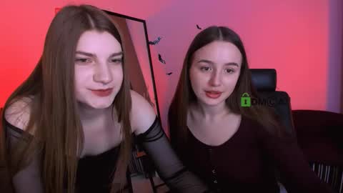 Snapshot of leslie_bird chatting on November 6, 2025, 9:43 am leslie_bird online show from November 6, 2025, 9:43 am