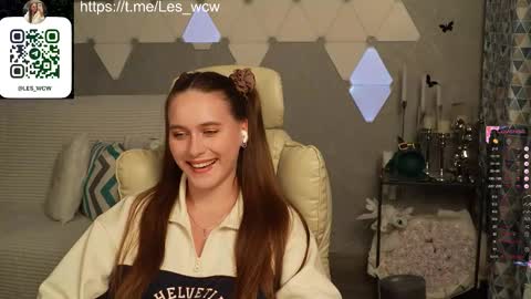 Snapshot of lesliekorfs chatting on October 25, 2025, 9:09 pm LeslieKorfs online show from October 25, 2025, 9:09 pm