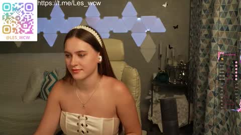 Snapshot of lesliekorfs chatting on November 4, 2025, 10:20 pm LeslieKorfs online show from November 4, 2025, 10:20 pm
