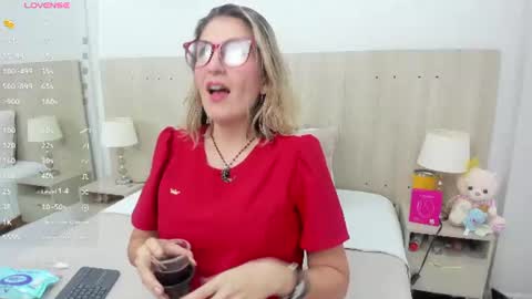 Snapshot of lesly_santodomingo chatting on June 12, 2026, 3:22 pm Lesly Santodomingo online show from June 12, 2026, 3:22 pm