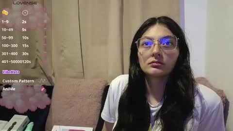 lessliee online show from May 3, 2026, 9:04 am