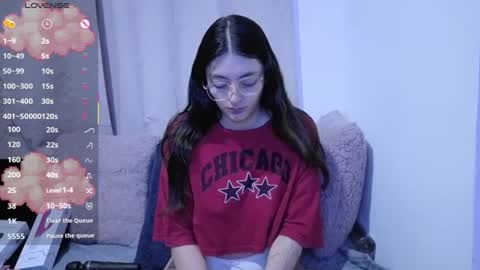lessliee online show from June 25, 2026, 8:08 am