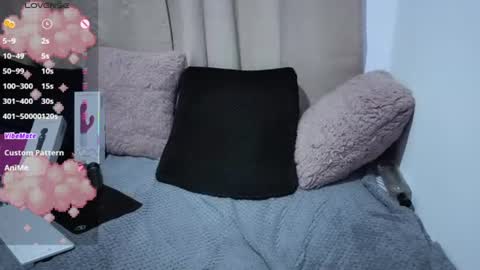 lessliee online show from July 3, 2026, 6:42 am