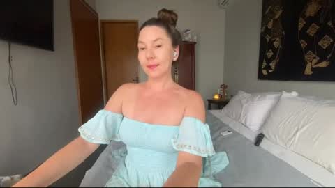 Snapshot of lessya_magic chatting on June 8, 2026, 7:31 am lessya_magic online show from June 8, 2026, 7:31 am