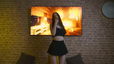 Hi my name is Lessy I am 18 years old. Im new here but I really like making new acquaintances online show from September 10, 2025, 11:05 pm