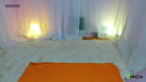 Snapshot of lesya_flin chatting on October 5, 2025, 7:17 am Lesya online show from October 5, 2025, 7:17 am