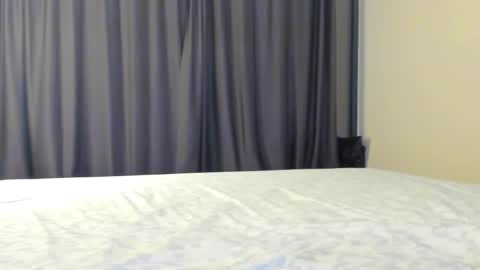 lesyaliss online show from March 17, 2026, 7:06 pm