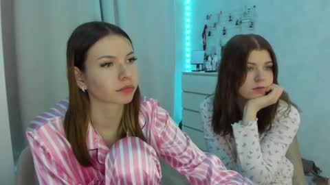 Snapshot of let_me_seee chatting on February 20, 2025, 10:59 pm Fiona online show from February 20, 2025, 10:59 pm